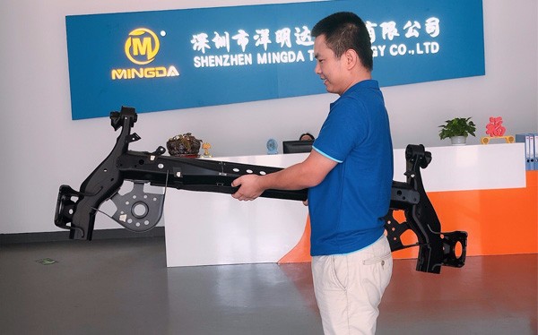 重磅新聞：洋明達(dá)3D打印機(jī)MD-666 1:1打印汽車(chē)保險(xiǎn)杠，無(wú)縫組裝，模擬真實(shí)場(chǎng)景